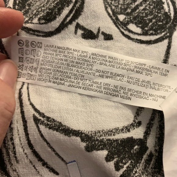 Zara chic. Chic. Chic girl graphic with sunglasses top - Picture 5 of 7